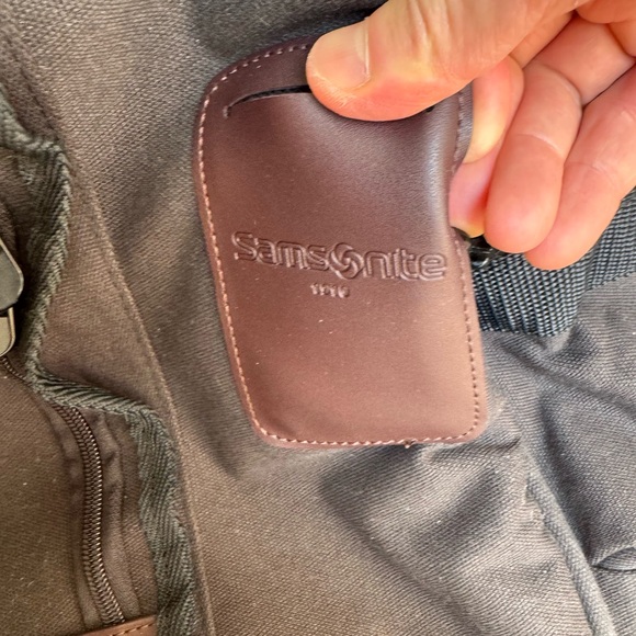 Samsonite luggage - Picture 9 of 10